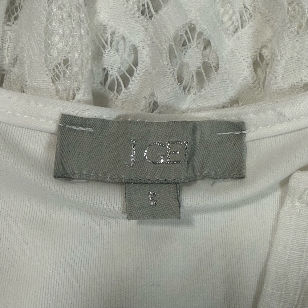 Elegant White Lace Dress - Picture 8 of 11